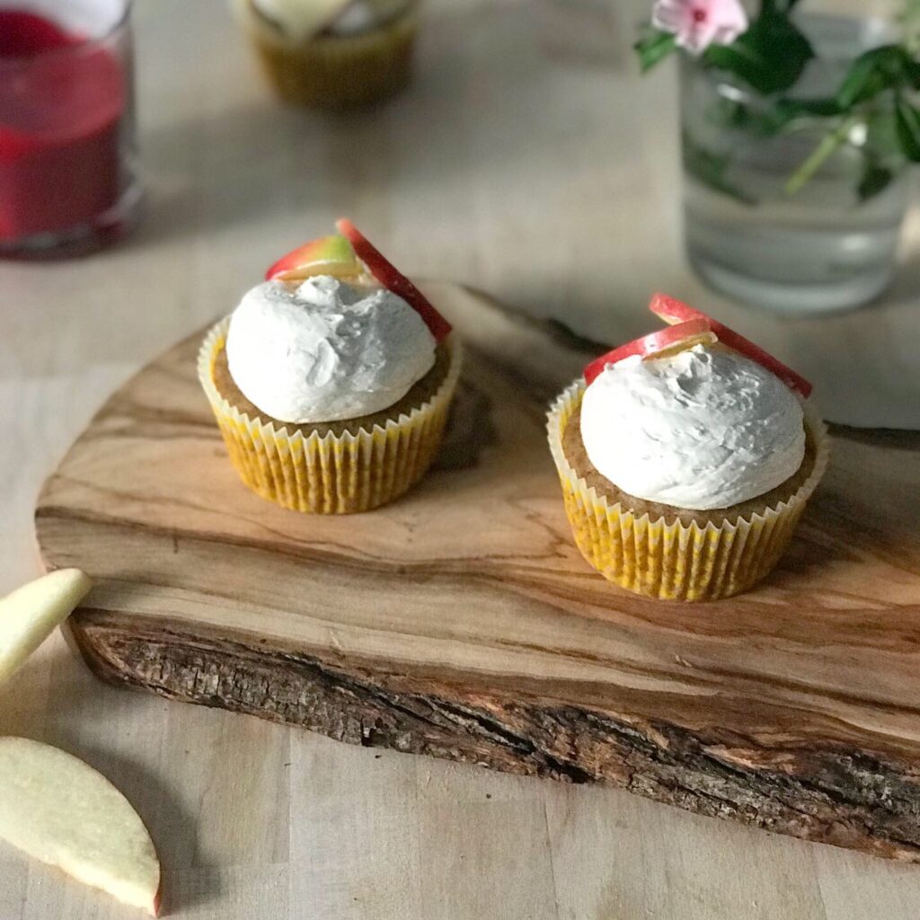 apple cupcakes